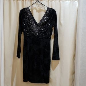 Long sleeve  V-neck Black party dress